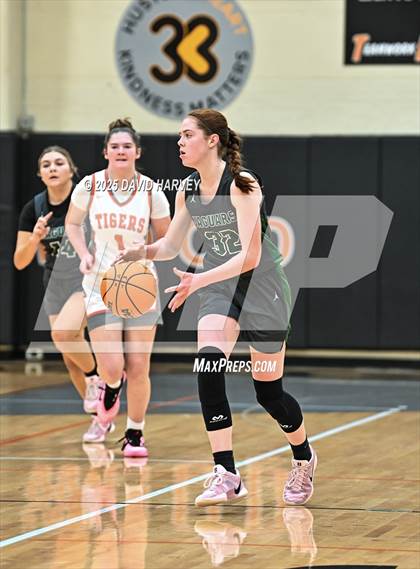 Thumbnail 3 in D'Evelyn @ Lakewood photogallery.