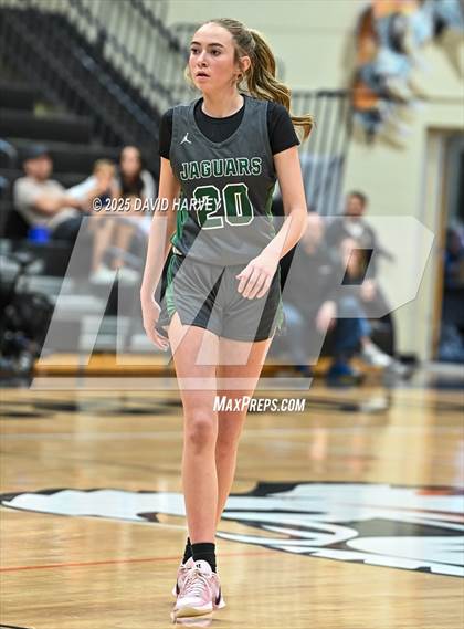 Thumbnail 1 in D'Evelyn @ Lakewood photogallery.