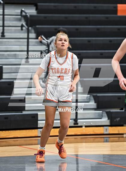 Thumbnail 2 in D'Evelyn @ Lakewood photogallery.