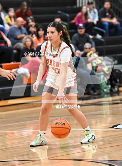 Thumbnail 1 in D'Evelyn @ Lakewood photogallery.