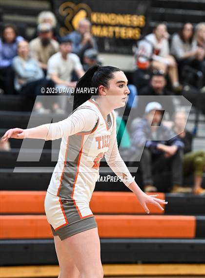 Thumbnail 3 in D'Evelyn @ Lakewood photogallery.