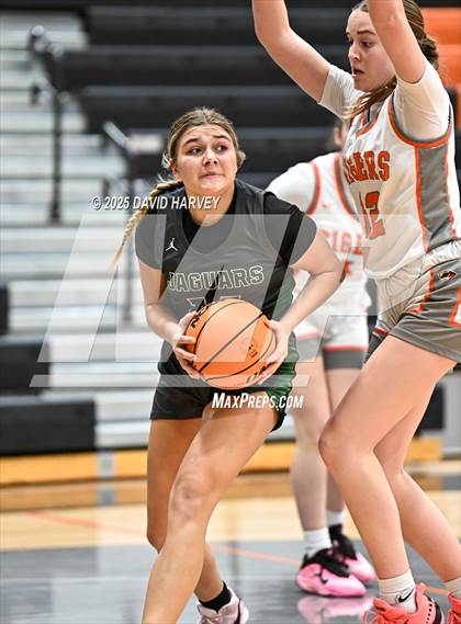 Thumbnail 3 in D'Evelyn @ Lakewood photogallery.