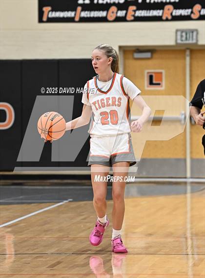 Thumbnail 1 in D'Evelyn @ Lakewood photogallery.