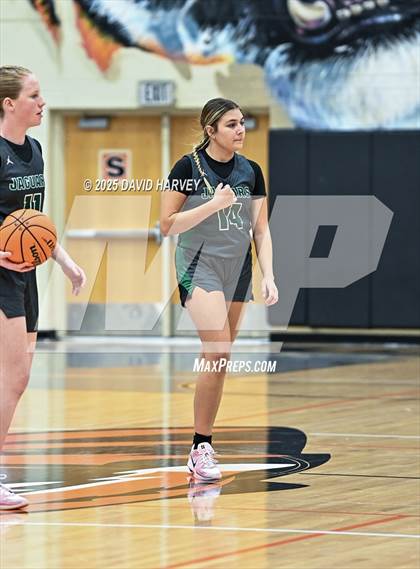 Thumbnail 1 in D'Evelyn @ Lakewood photogallery.