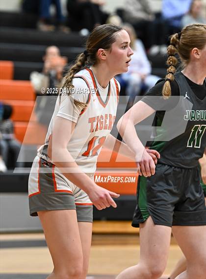 Thumbnail 3 in D'Evelyn @ Lakewood photogallery.