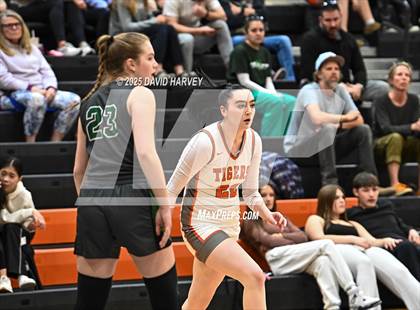 Thumbnail 3 in D'Evelyn @ Lakewood photogallery.