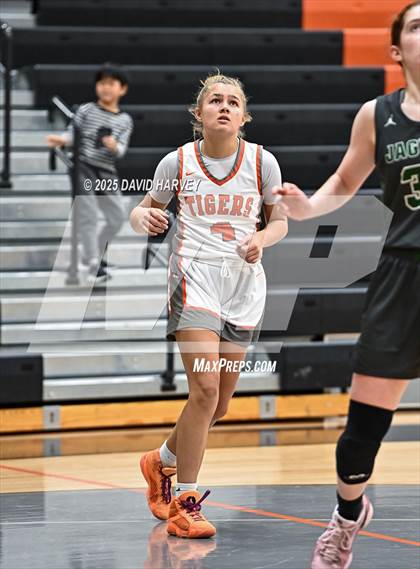 Thumbnail 3 in D'Evelyn @ Lakewood photogallery.