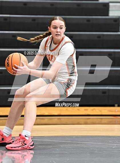 Thumbnail 1 in D'Evelyn @ Lakewood photogallery.