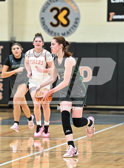 Thumbnail 1 in D'Evelyn @ Lakewood photogallery.