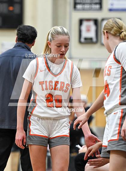 Thumbnail 1 in D'Evelyn @ Lakewood photogallery.