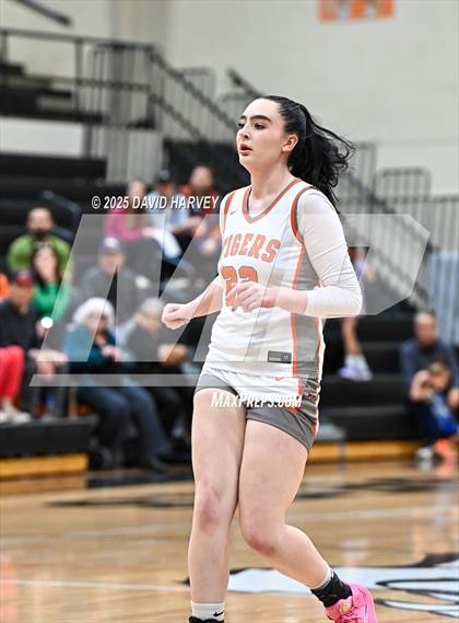 Thumbnail 2 in D'Evelyn @ Lakewood photogallery.