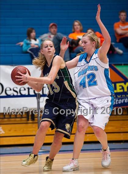 Thumbnail 2 in Snow Canyon vs Sky View (Utah 4A Quarterfinal) photogallery.