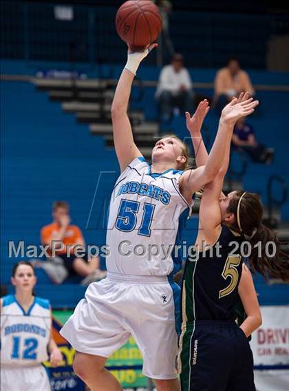 Thumbnail 3 in Snow Canyon vs Sky View (Utah 4A Quarterfinal) photogallery.