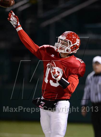 Thumbnail 2 in Caledonia-Mumford vs. Red Jacket (Section 5 Class DD Final) photogallery.