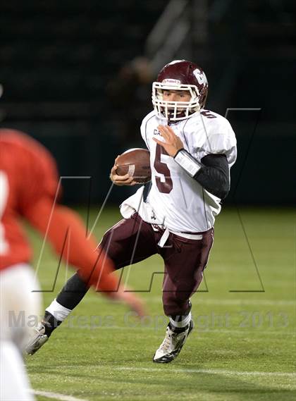 Thumbnail 2 in Caledonia-Mumford vs. Red Jacket (Section 5 Class DD Final) photogallery.