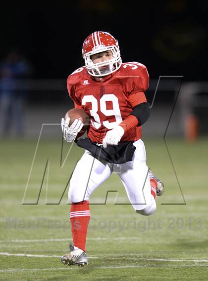 Thumbnail 3 in Caledonia-Mumford vs. Red Jacket (Section 5 Class DD Final) photogallery.