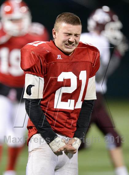 Thumbnail 3 in Caledonia-Mumford vs. Red Jacket (Section 5 Class DD Final) photogallery.