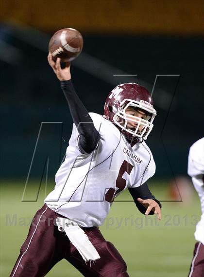 Thumbnail 1 in Caledonia-Mumford vs. Red Jacket (Section 5 Class DD Final) photogallery.