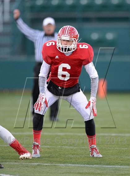 Thumbnail 1 in Caledonia-Mumford vs. Red Jacket (Section 5 Class DD Final) photogallery.