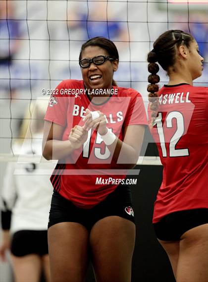 Thumbnail 2 in Braswell vs Guyer photogallery.