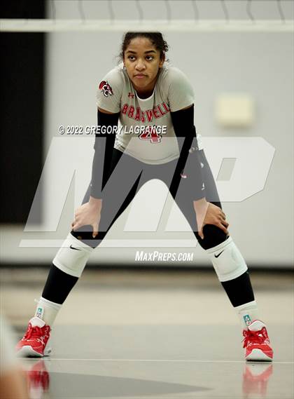 Thumbnail 2 in Braswell vs Guyer photogallery.