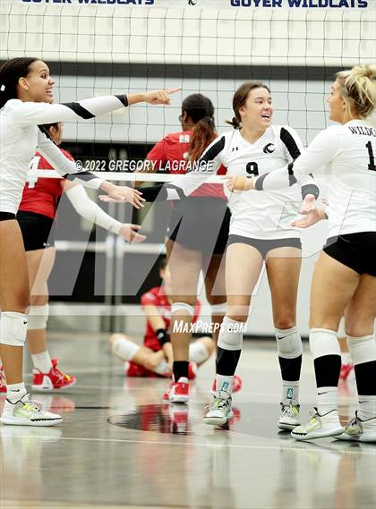 Thumbnail 3 in Braswell vs Guyer photogallery.