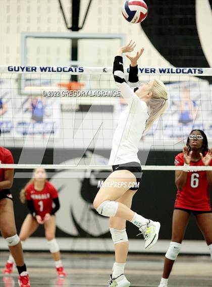 Thumbnail 2 in Braswell vs Guyer photogallery.