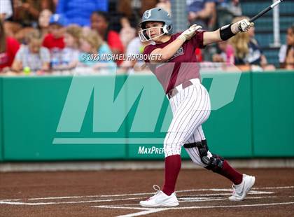 Thumbnail 3 in Lone Star vs. Heritage (UIL 5A Regional Final) photogallery.
