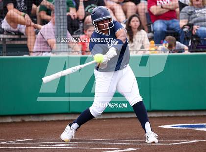 Thumbnail 2 in Lone Star vs. Heritage (UIL 5A Regional Final) photogallery.