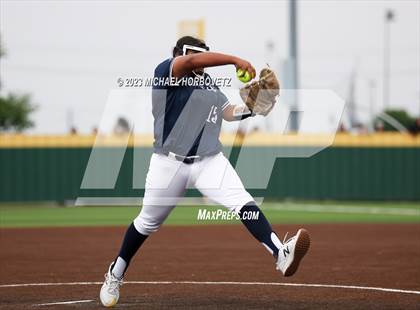 Thumbnail 2 in Lone Star vs. Heritage (UIL 5A Regional Final) photogallery.