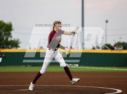 Thumbnail 3 in Lone Star vs. Heritage (UIL 5A Regional Final) photogallery.