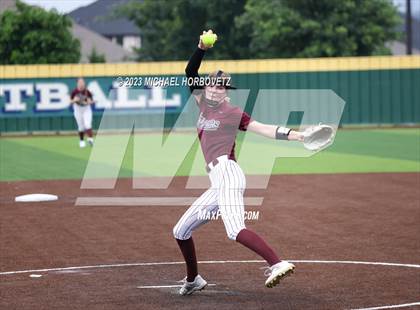 Thumbnail 3 in Lone Star vs. Heritage (UIL 5A Regional Final) photogallery.