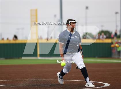 Thumbnail 1 in Lone Star vs. Heritage (UIL 5A Regional Final) photogallery.