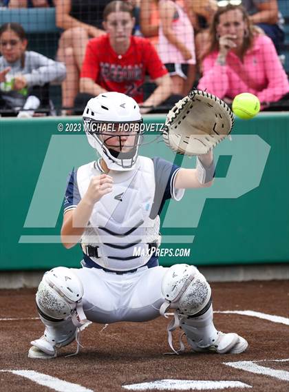 Thumbnail 1 in Lone Star vs. Heritage (UIL 5A Regional Final) photogallery.