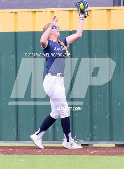 Thumbnail 1 in Lone Star vs. Heritage (UIL 5A Regional Final) photogallery.