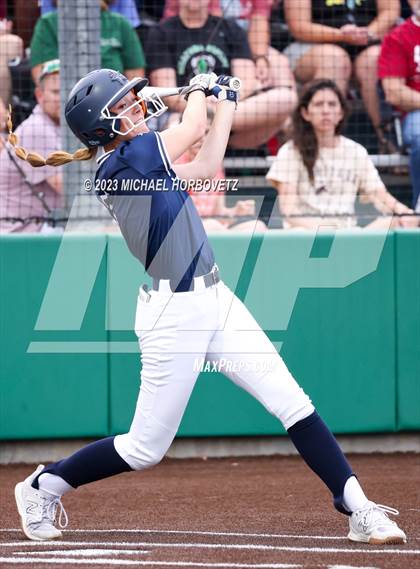 Thumbnail 2 in Lone Star vs. Heritage (UIL 5A Regional Final) photogallery.