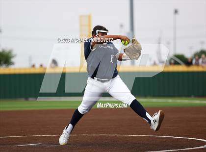 Thumbnail 1 in Lone Star vs. Heritage (UIL 5A Regional Final) photogallery.