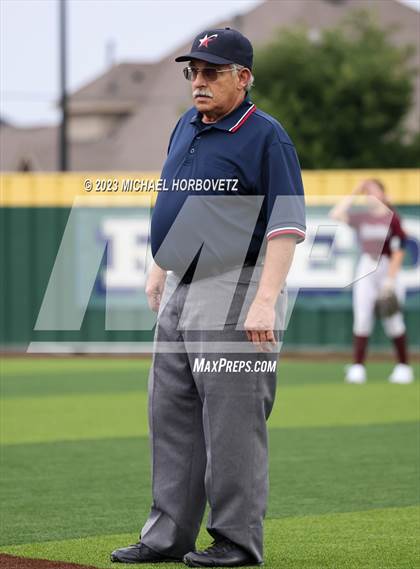 Thumbnail 3 in Lone Star vs. Heritage (UIL 5A Regional Final) photogallery.