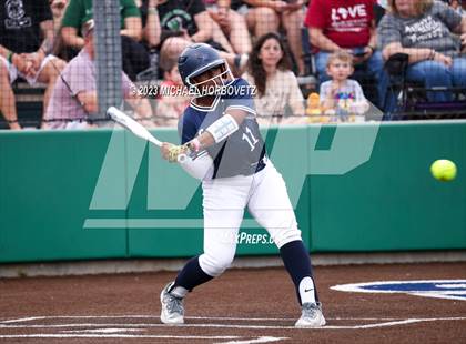 Thumbnail 3 in Lone Star vs. Heritage (UIL 5A Regional Final) photogallery.
