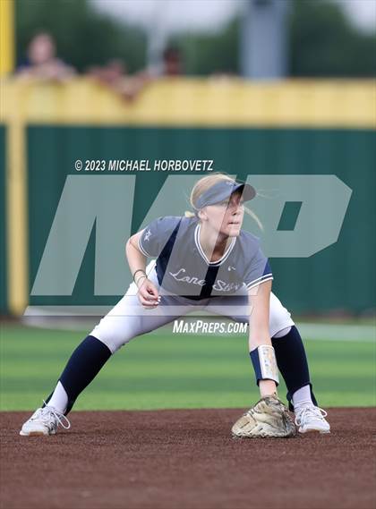 Thumbnail 1 in Lone Star vs. Heritage (UIL 5A Regional Final) photogallery.