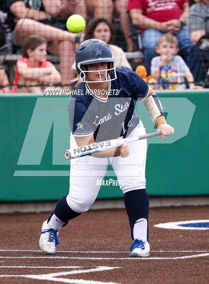Thumbnail 2 in Lone Star vs. Heritage (UIL 5A Regional Final) photogallery.