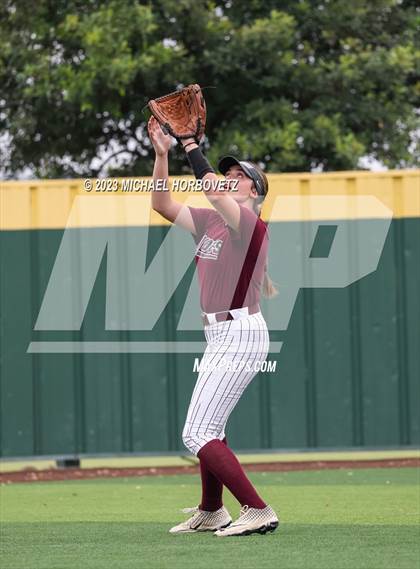 Thumbnail 3 in Lone Star vs. Heritage (UIL 5A Regional Final) photogallery.