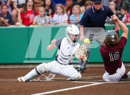 Thumbnail 3 in Lone Star vs. Heritage (UIL 5A Regional Final) photogallery.