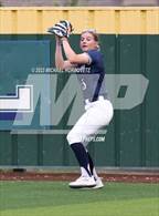 Photo from the gallery "Lone Star vs. Heritage (UIL 5A Regional Final)"