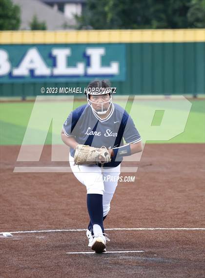 Thumbnail 1 in Lone Star vs. Heritage (UIL 5A Regional Final) photogallery.