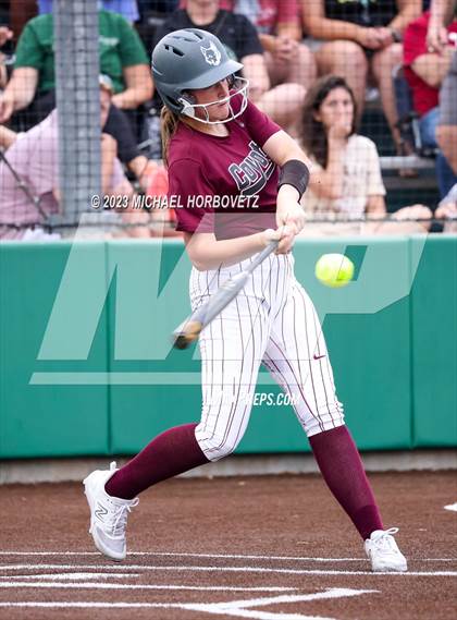 Thumbnail 1 in Lone Star vs. Heritage (UIL 5A Regional Final) photogallery.