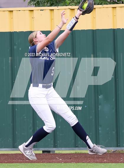 Thumbnail 3 in Lone Star vs. Heritage (UIL 5A Regional Final) photogallery.