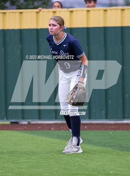 Thumbnail 1 in Lone Star vs. Heritage (UIL 5A Regional Final) photogallery.