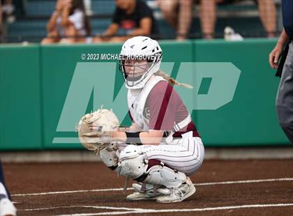 Thumbnail 1 in Lone Star vs. Heritage (UIL 5A Regional Final) photogallery.