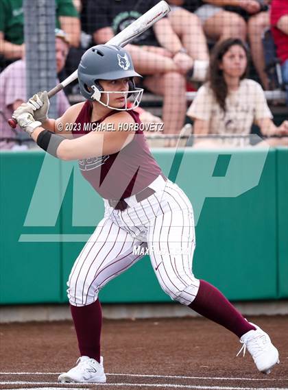 Thumbnail 3 in Lone Star vs. Heritage (UIL 5A Regional Final) photogallery.